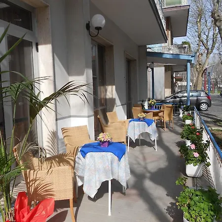 酒店 Dei Platani 2*